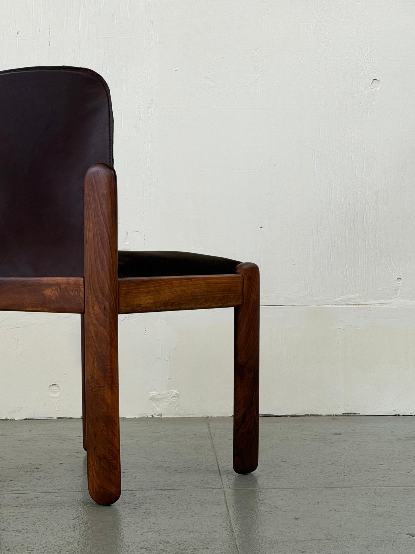 Bernini 330 model dining chairs - Mobili Vintage