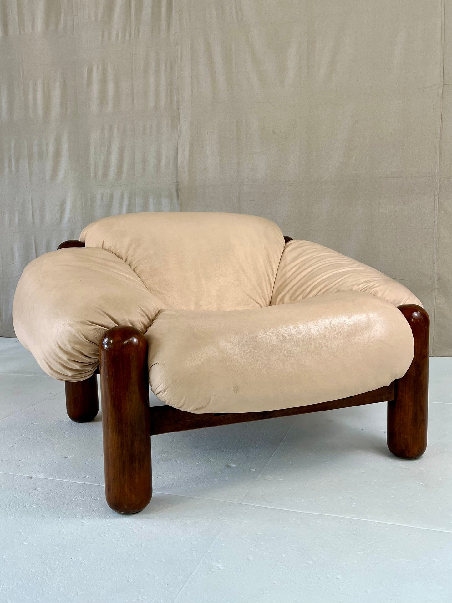 Vintage Gruppo Dam Leather Armchairs