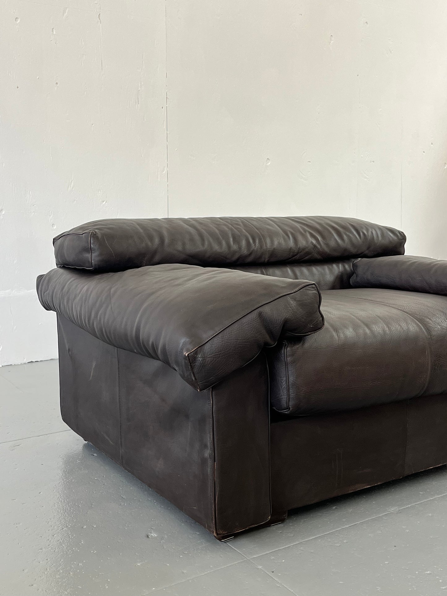 Erasmo Leather Armchair