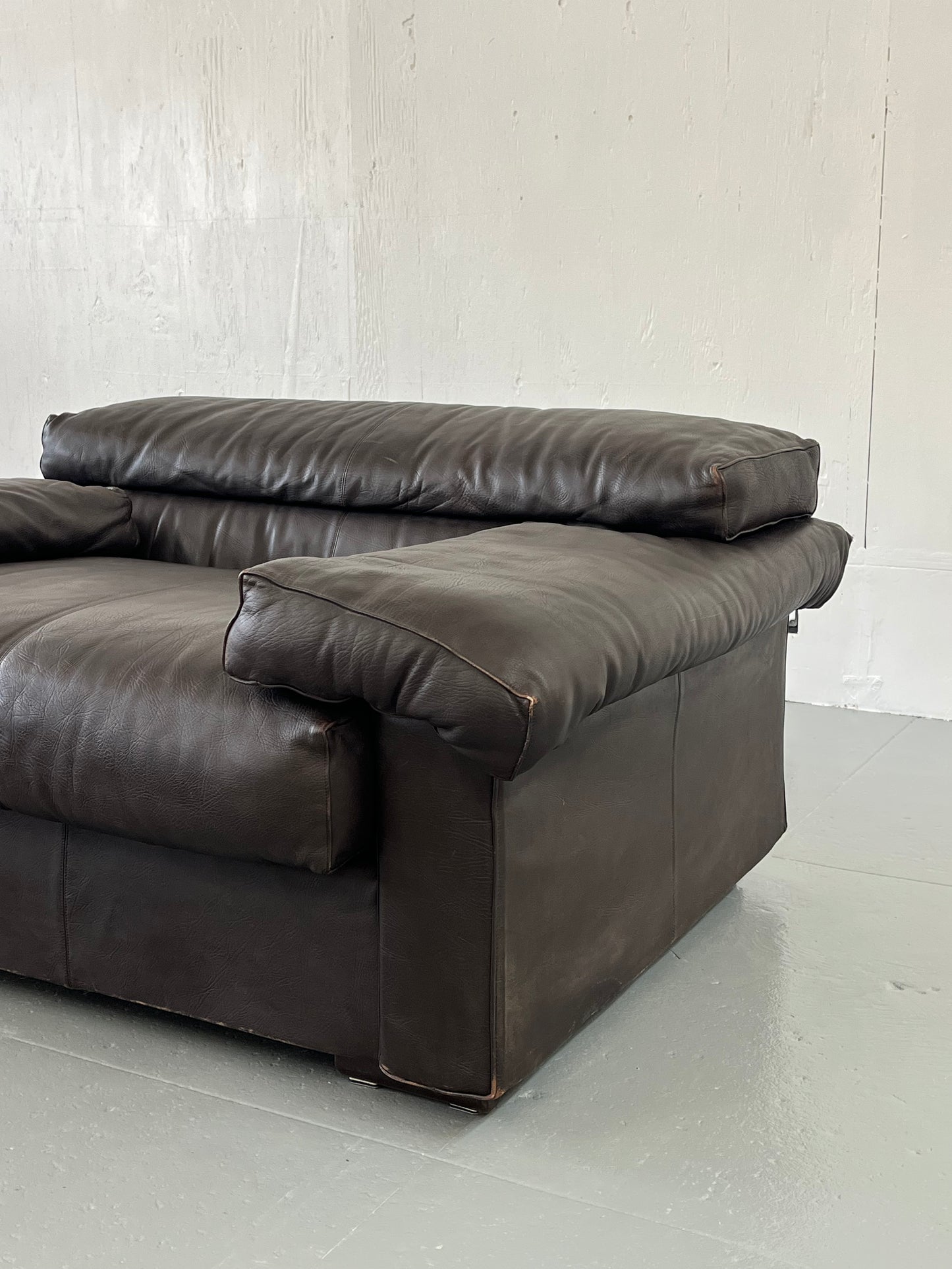 Erasmo Leather Armchair