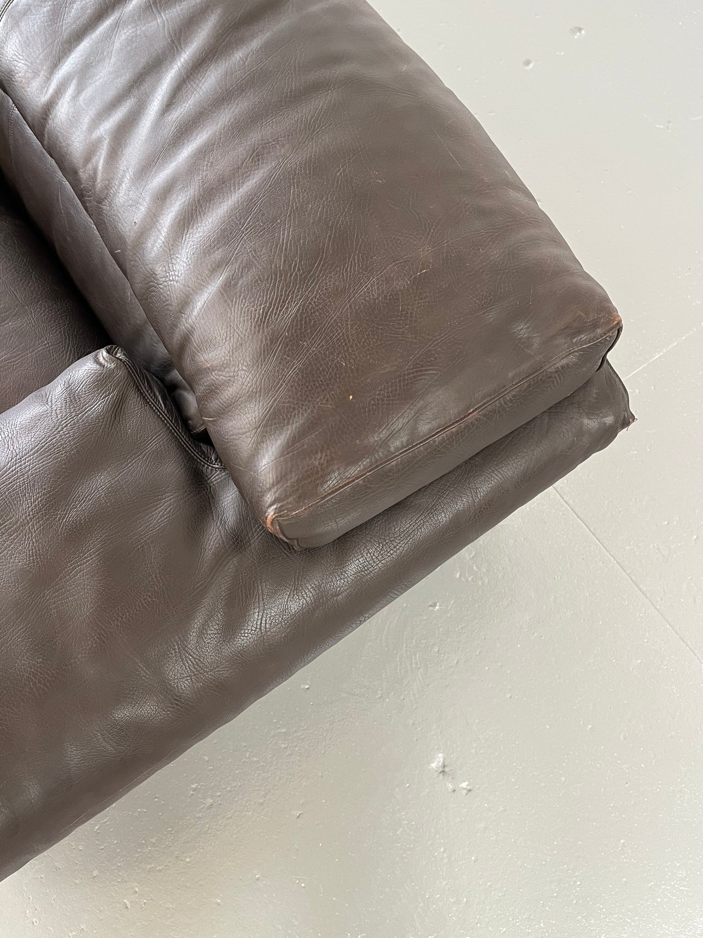 Erasmo Leather Armchair