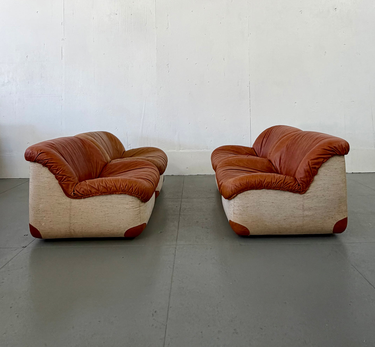 Swan Lounge Chairs