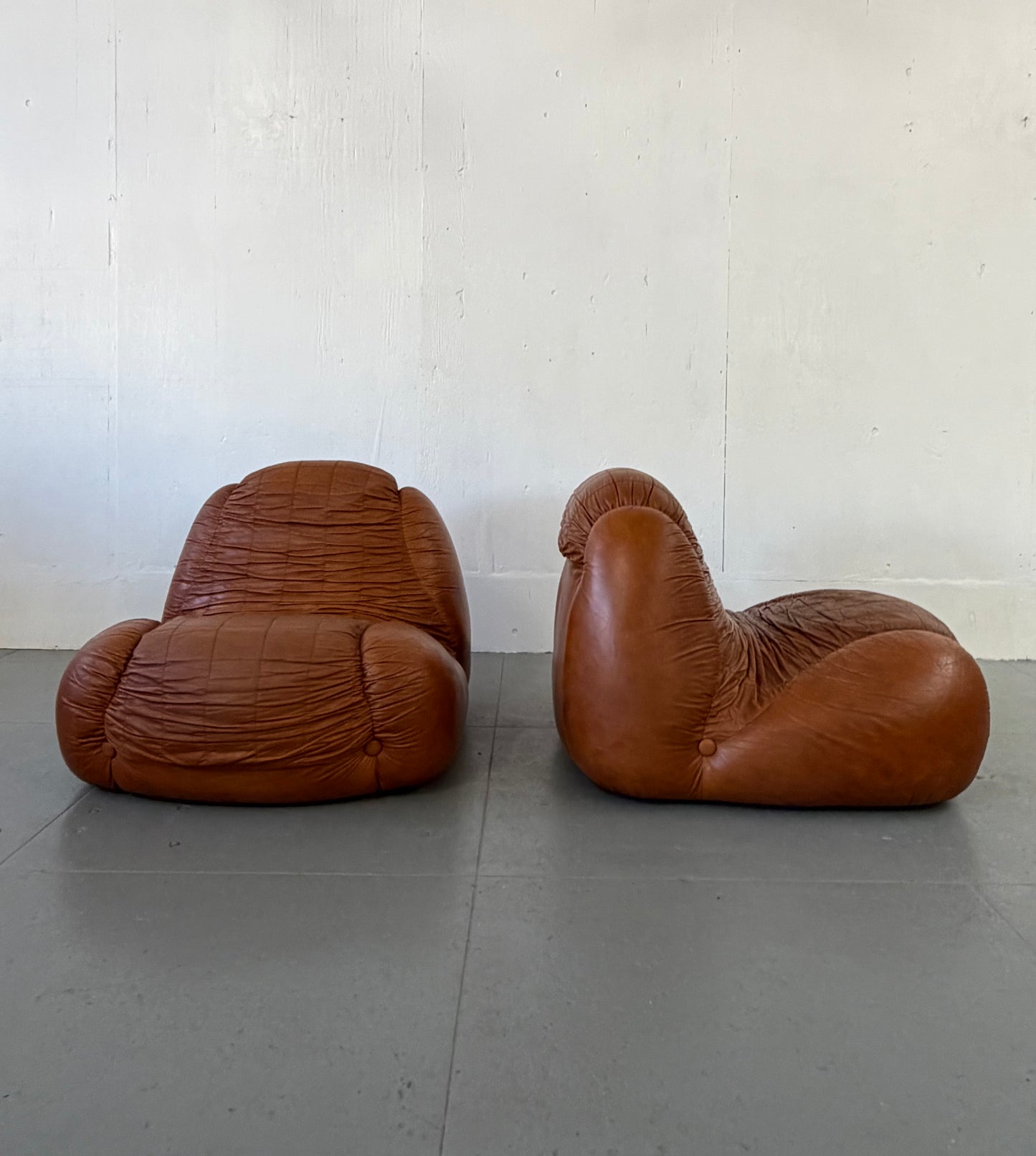 Ruga Leather Loungers