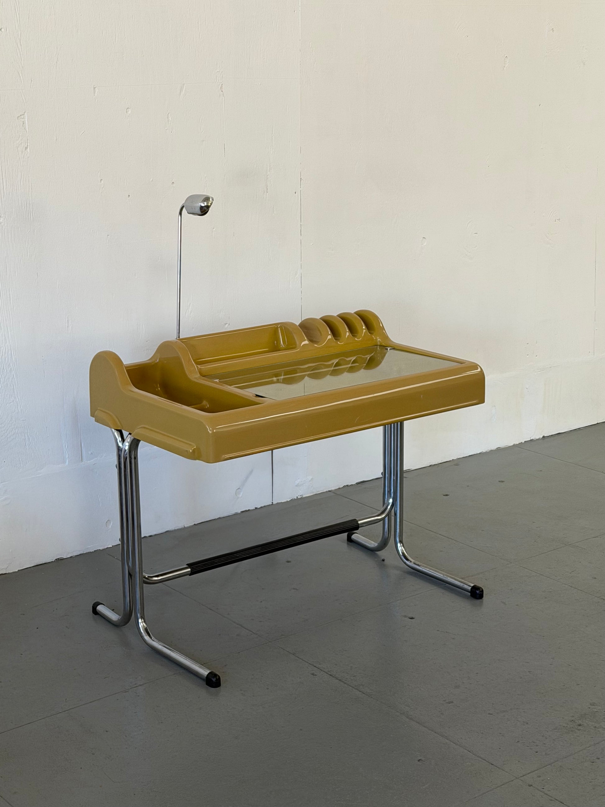 Vittorio Parigi and Nani Prina Orix desk for Molteni - Mobili Vintage