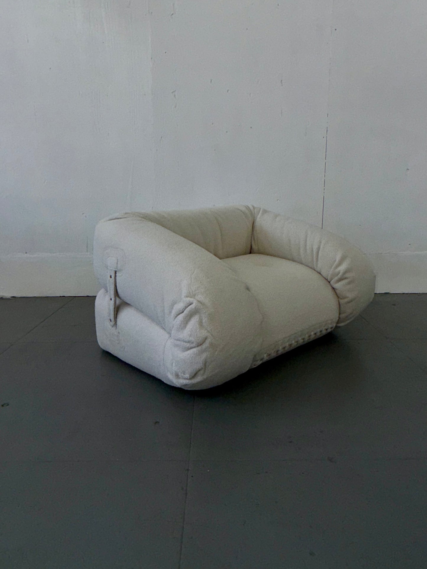 Anfibio Armchair