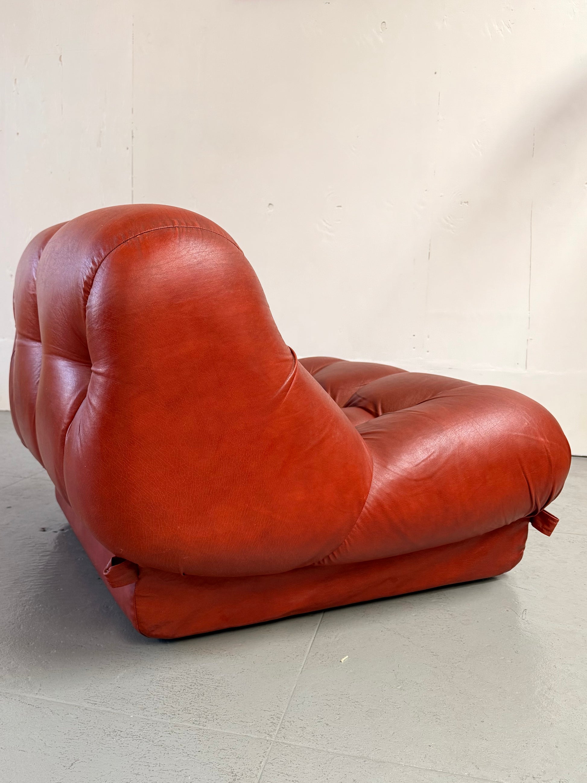Rino Maturi Nuvolone leather chair - Mobili Vintage