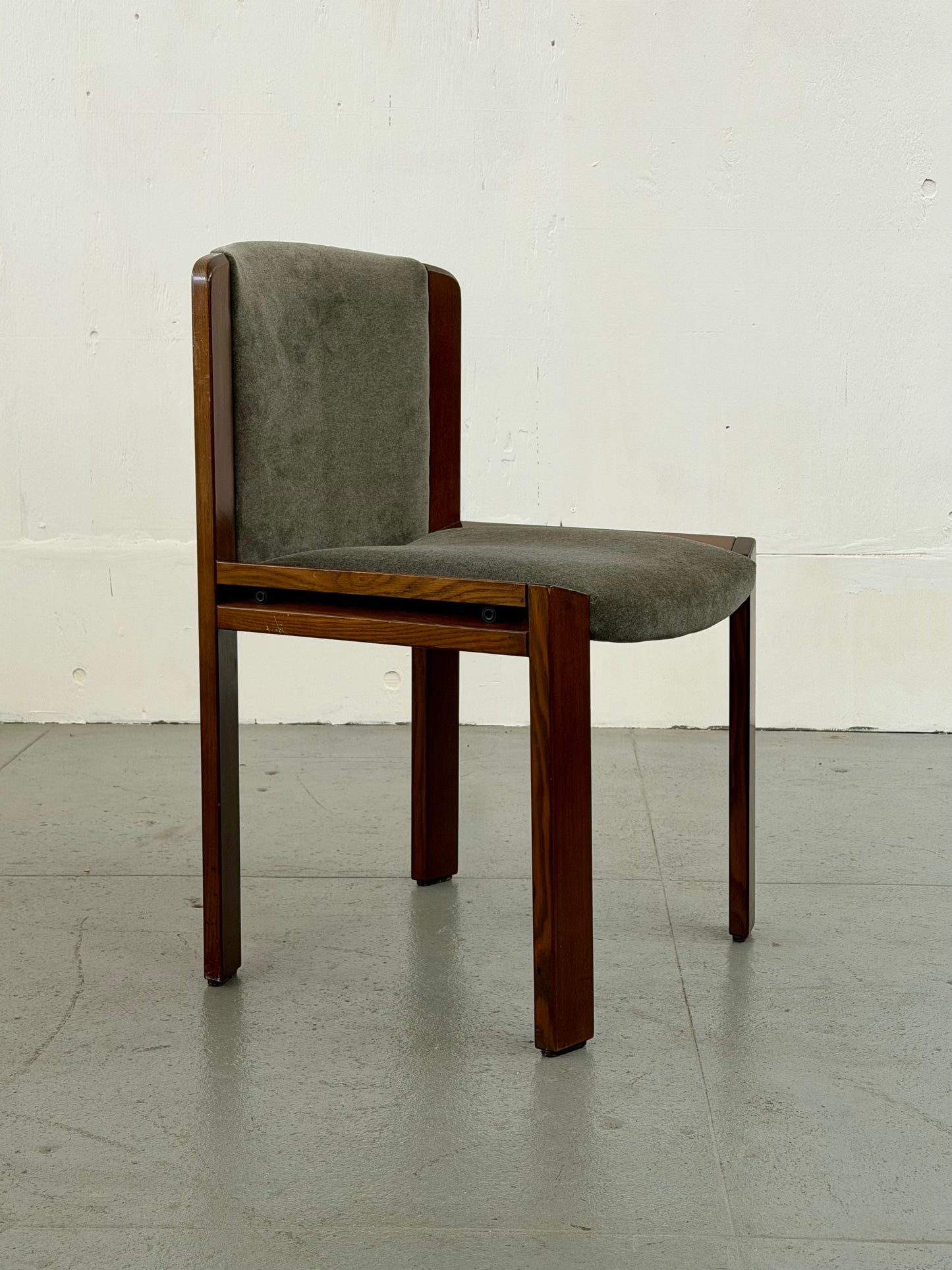 Joe Colombo 300 dining chairs - Mobili Vintage
