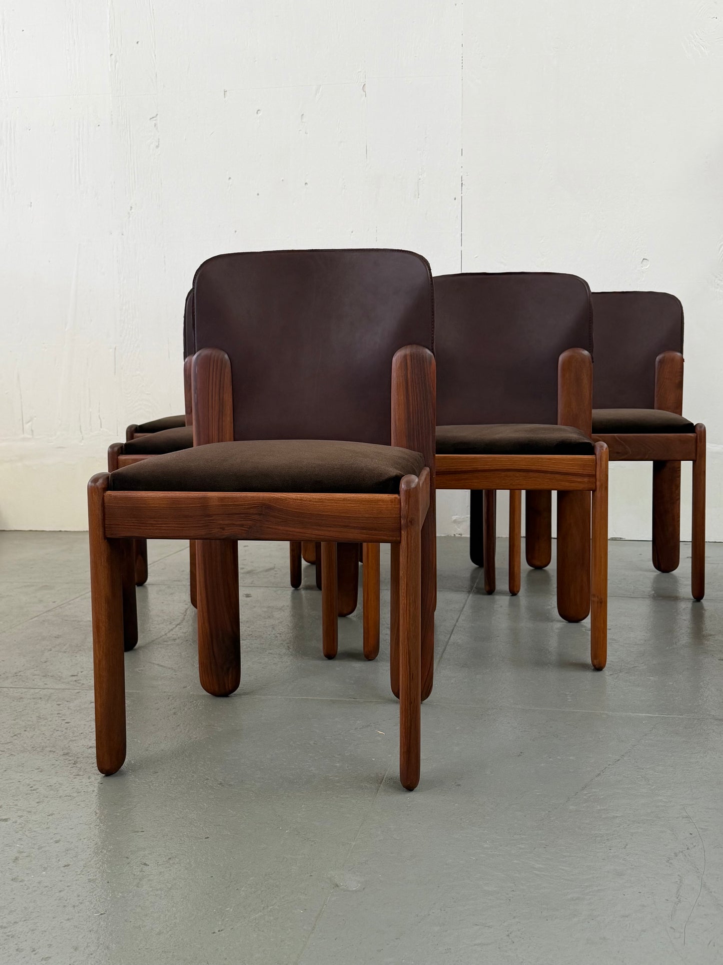 Bernini 330 model dining chairs - Mobili Vintage