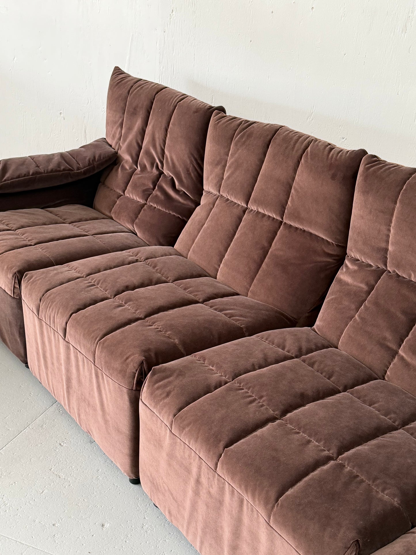 Antonio Citterio BAIA modular sofa in velvet - Mobili Vintage