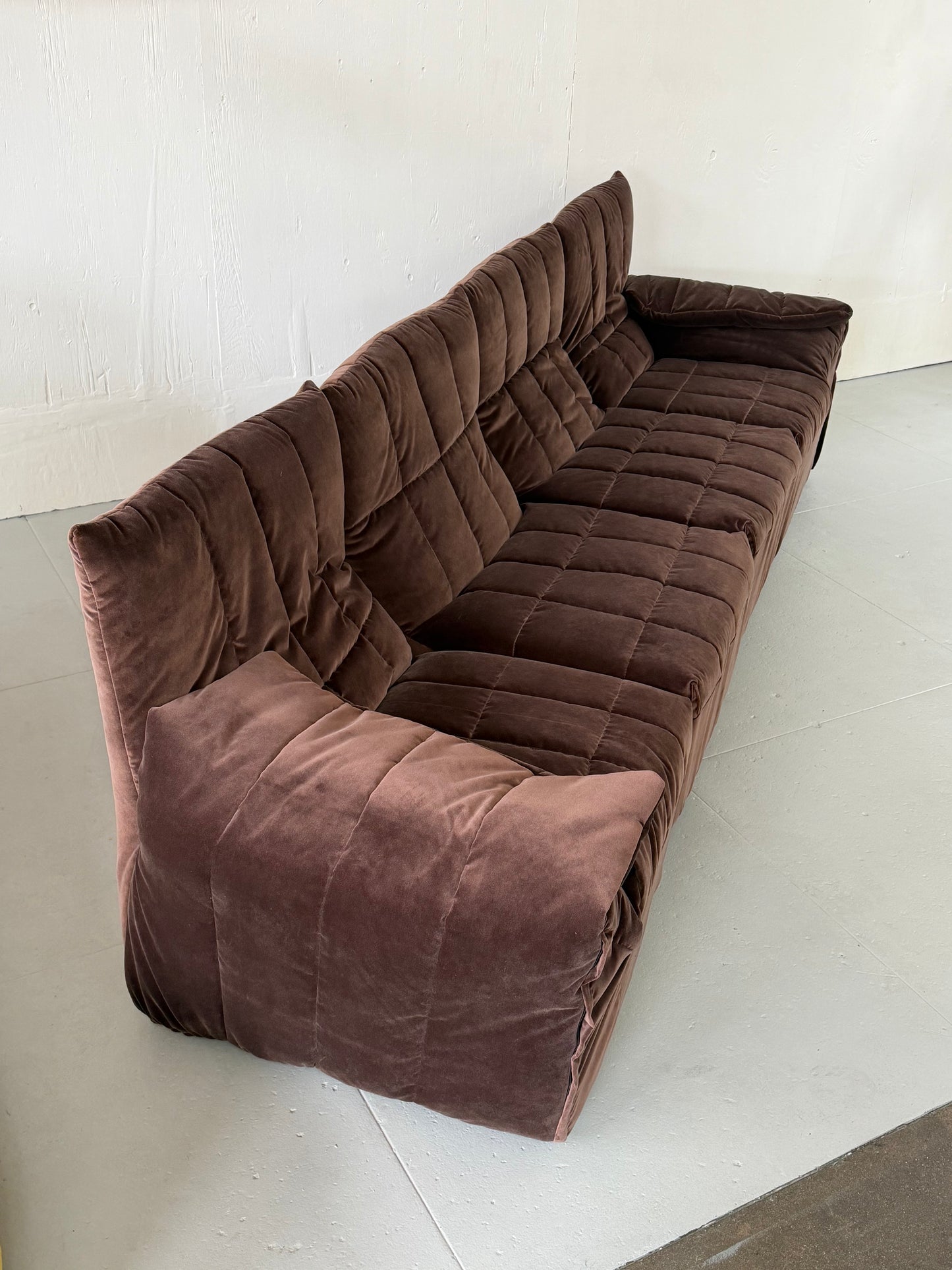 Antonio Citterio BAIA modular sofa in velvet - Mobili Vintage