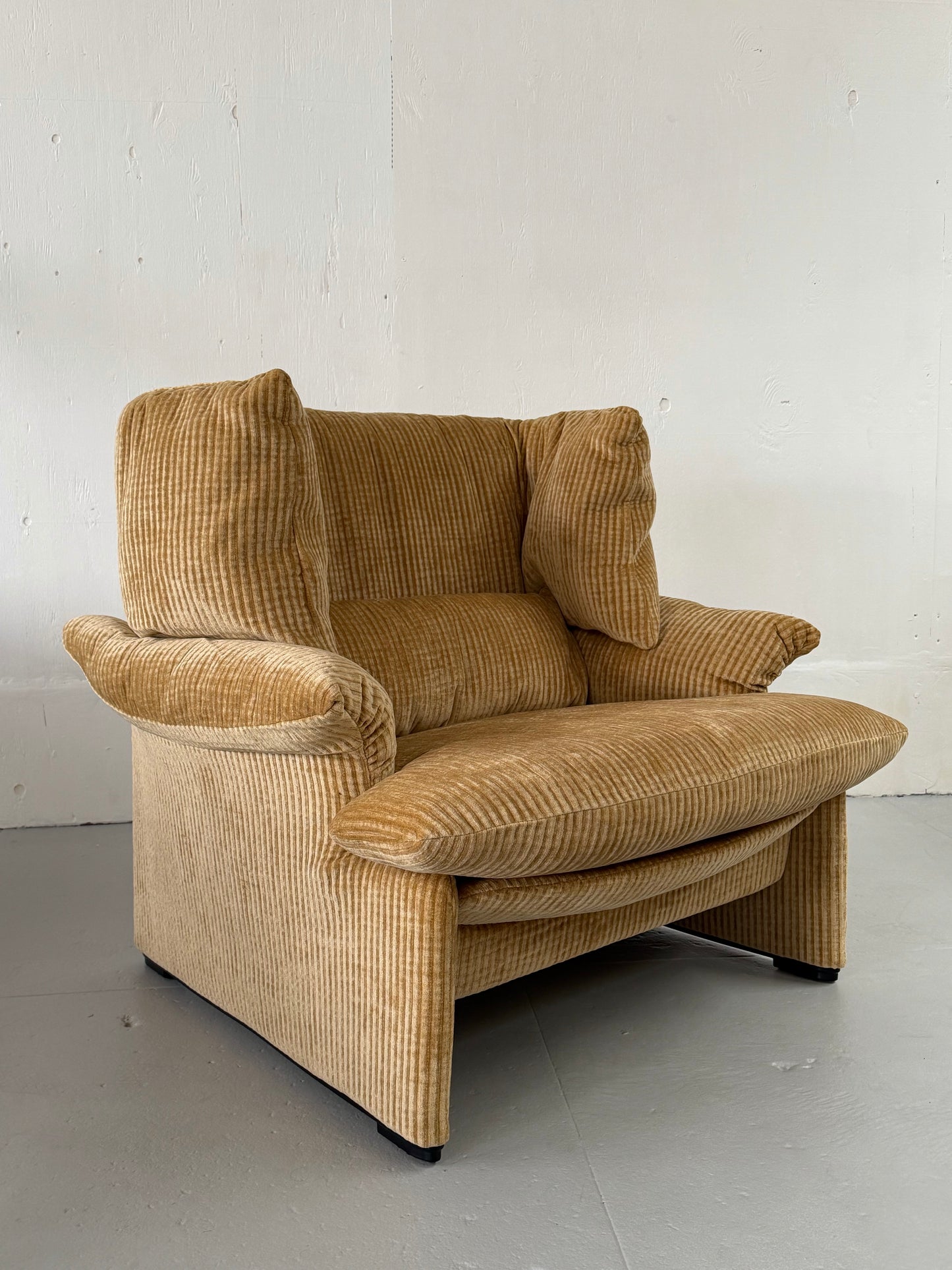 Cassina Portovenere Lounge Chair