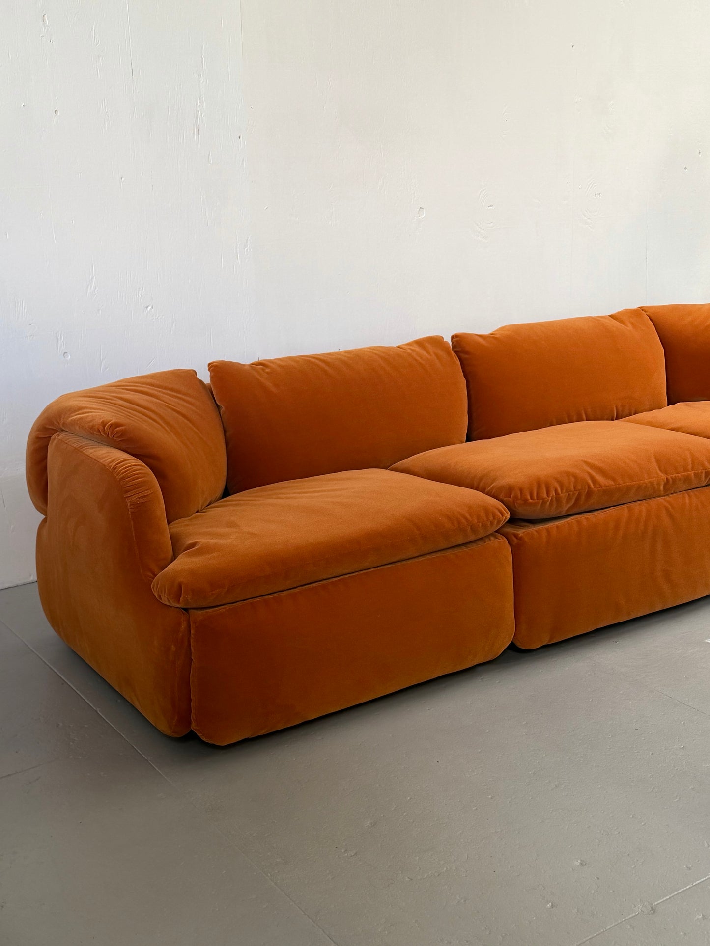 Saporiti 'Confidential' Sofa
