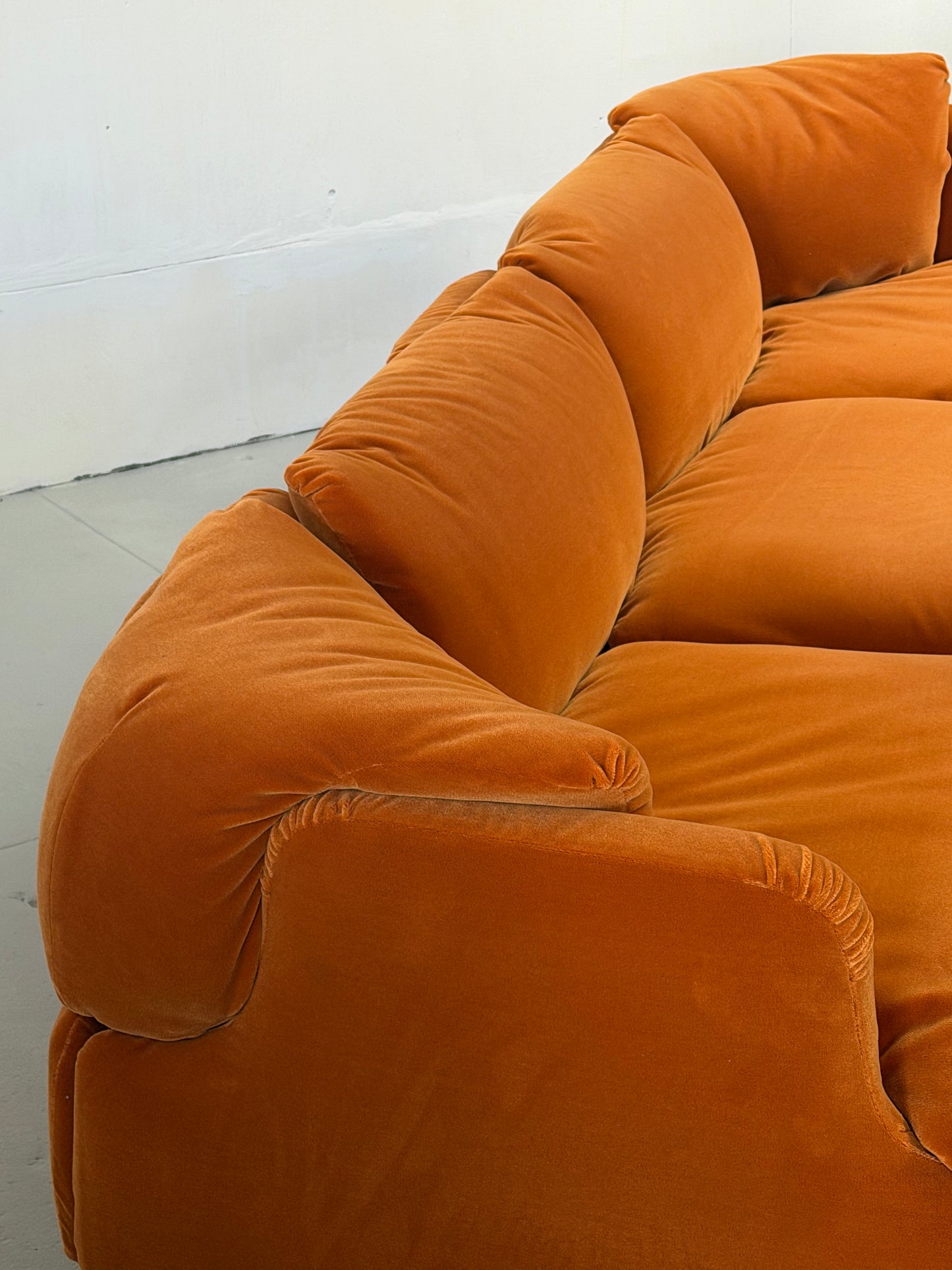 Saporiti 'Confidential' Sofa