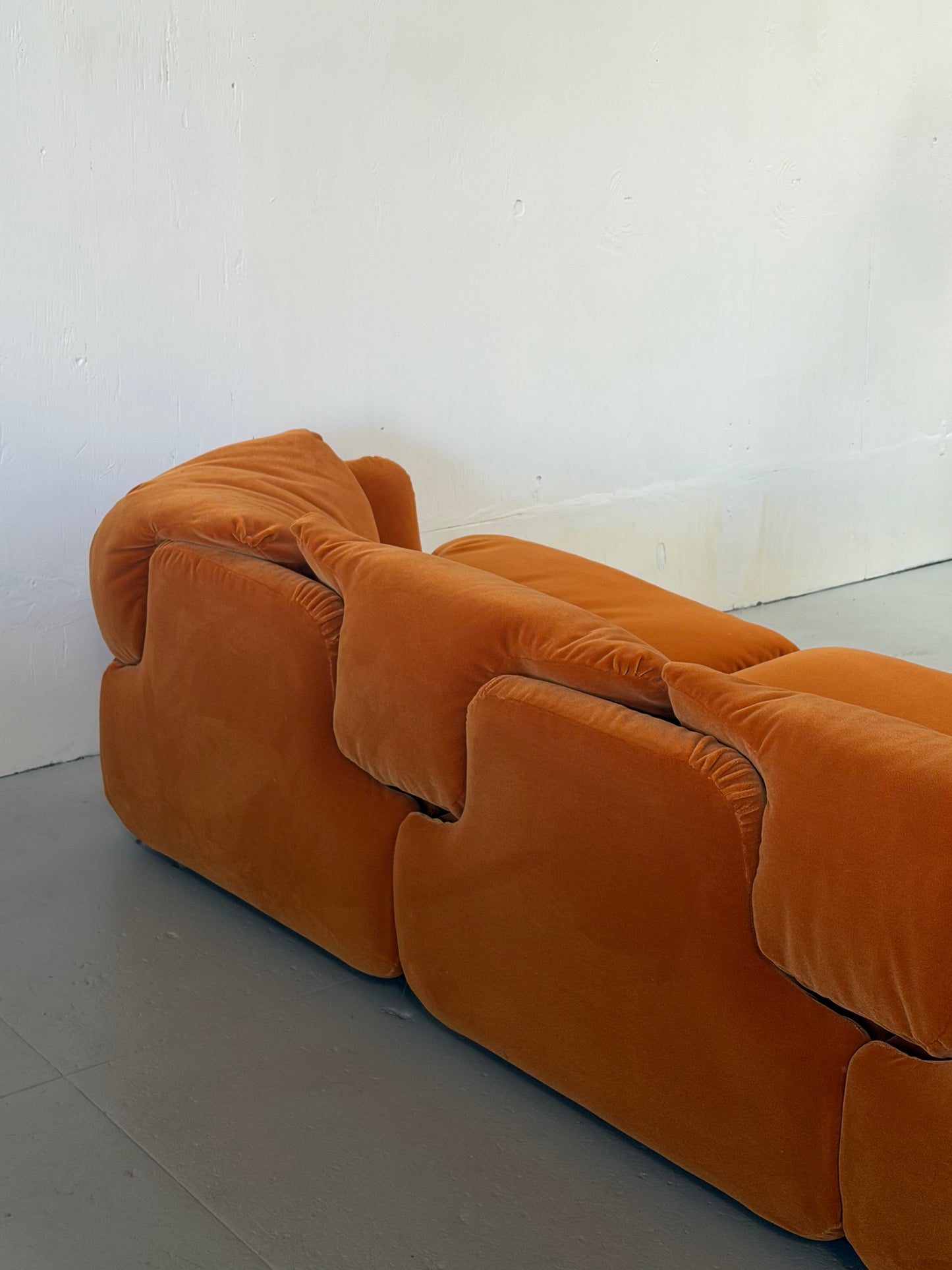 Saporiti 'Confidential' Sofa