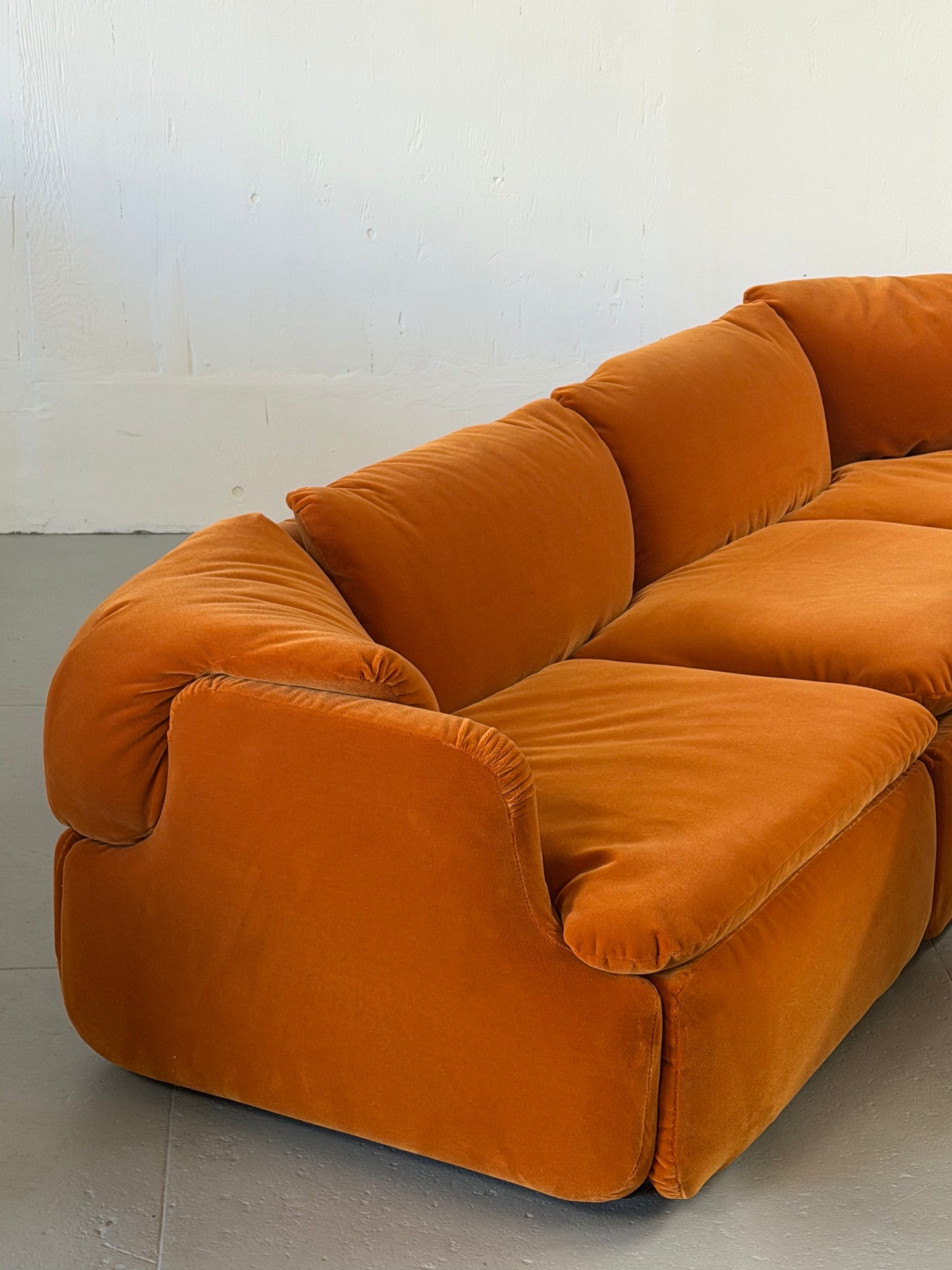 Saporiti 'Confidential' Sofa