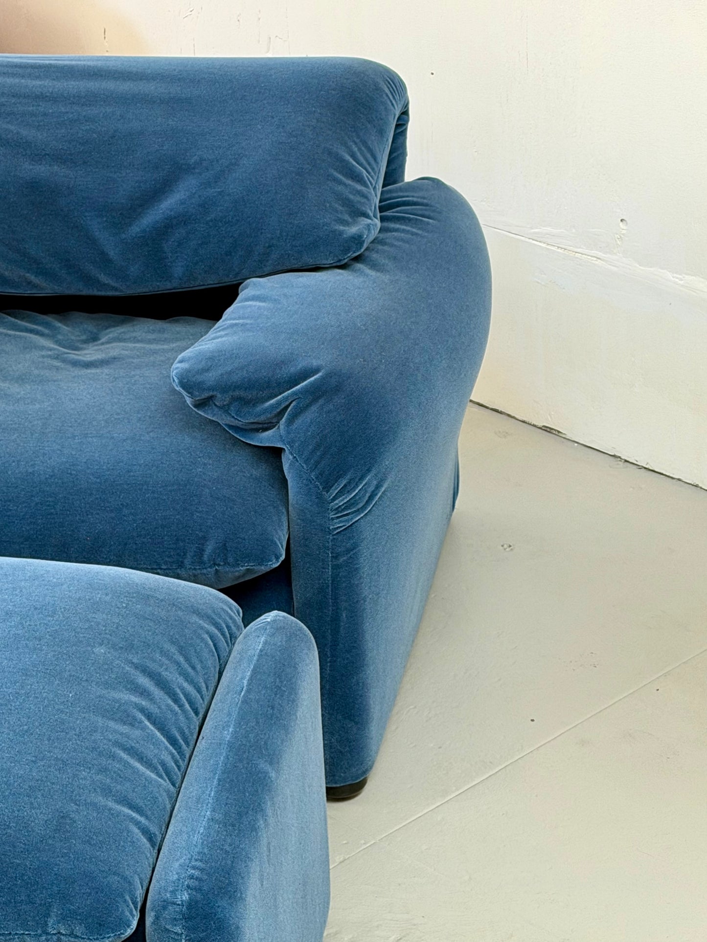 Maralunga Chair + Ottoman