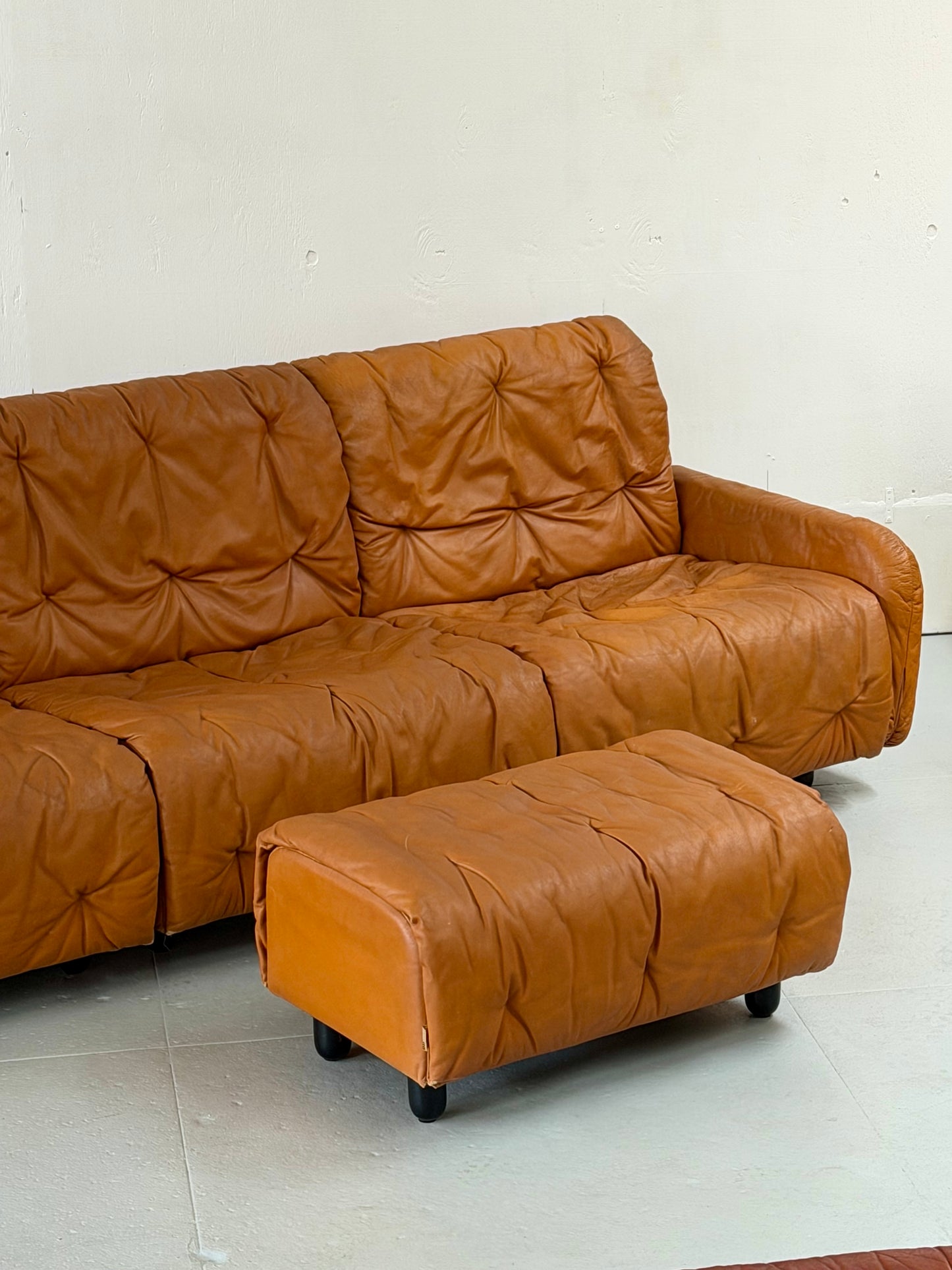 Clipper Top Leather Sofa