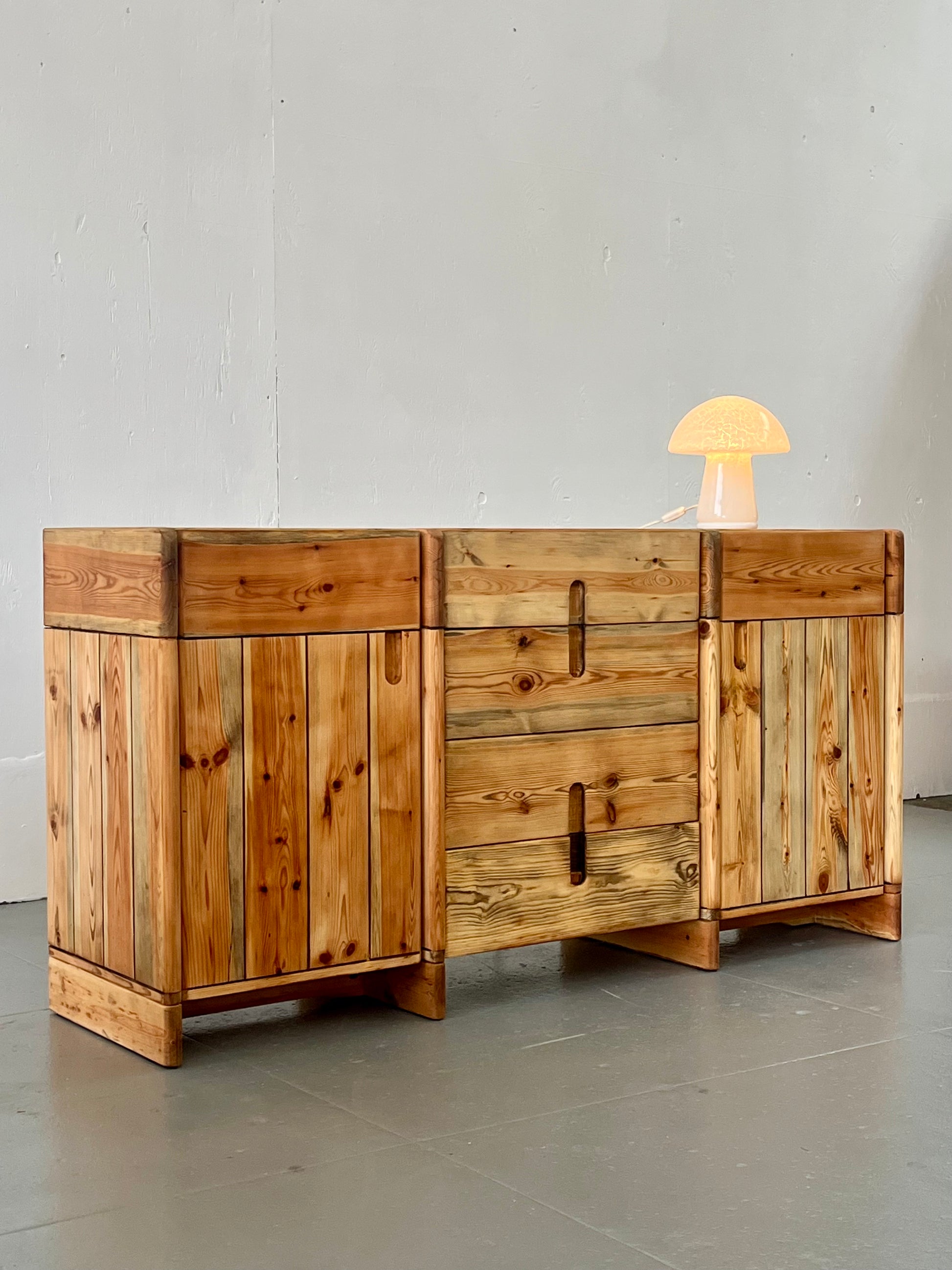Silvio Coppola credenza for Fratelli Montina - Mobili Vintage